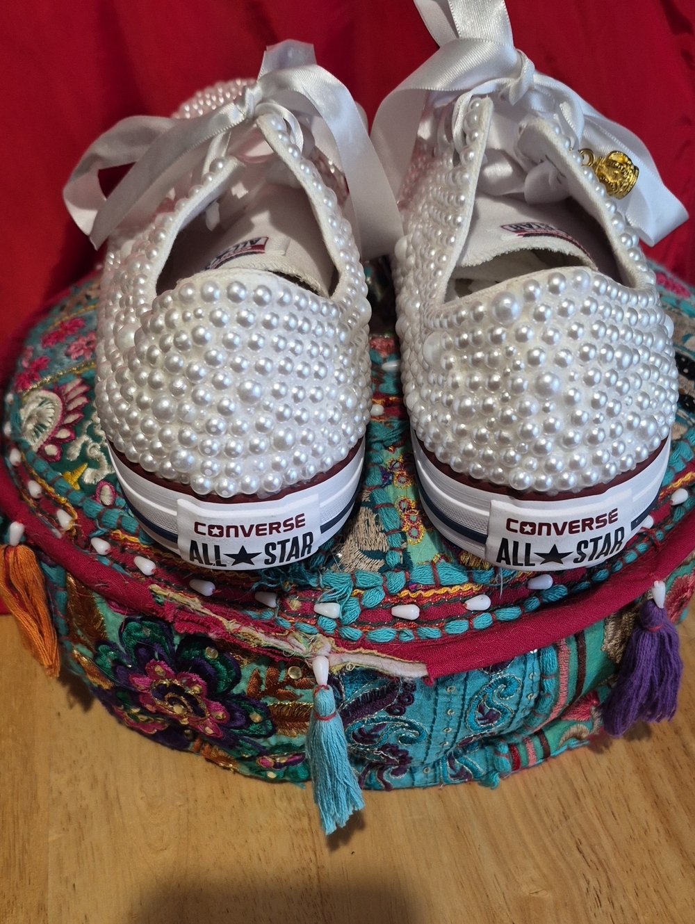 Converse Pearl-Embellished White Low-Top Sneakers - Picture 3 of 10